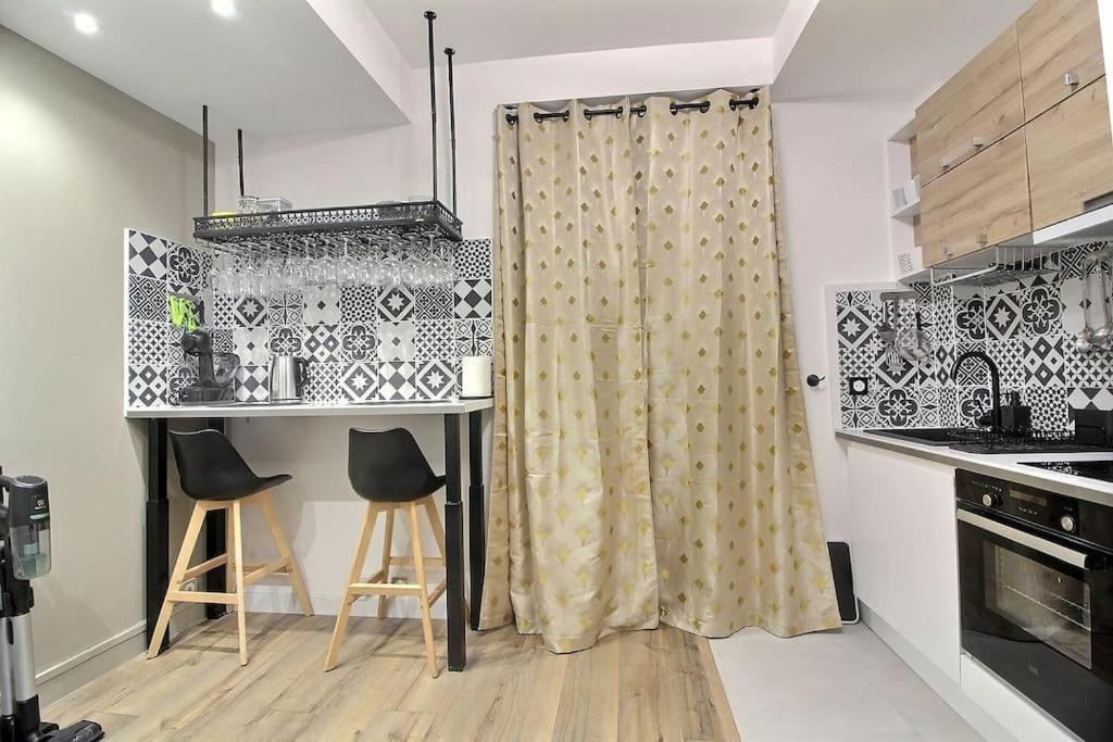 La Demeure Des 3 Colombes Apartment Bois-Colombes Bagian luar foto